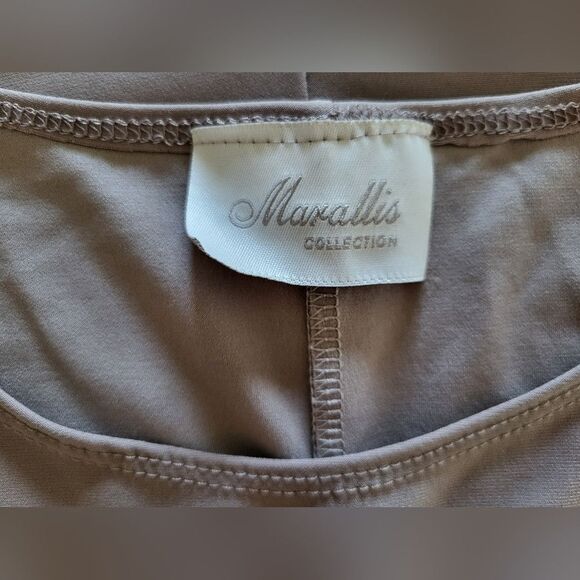 Marallis Collection Sleeveless Top With Slight Flare, Medium Size - Picture 2 of 3